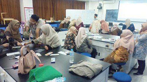Science Teachers Visit from MGMP IPA Kab. Bekasi: Exploring Physics Innovations