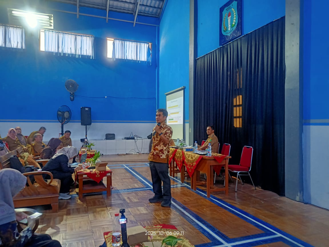 Deep Learning Workshop at SMPN 1 Kuningan: Continuing the STEAM-IoT Low Carbon Initiative