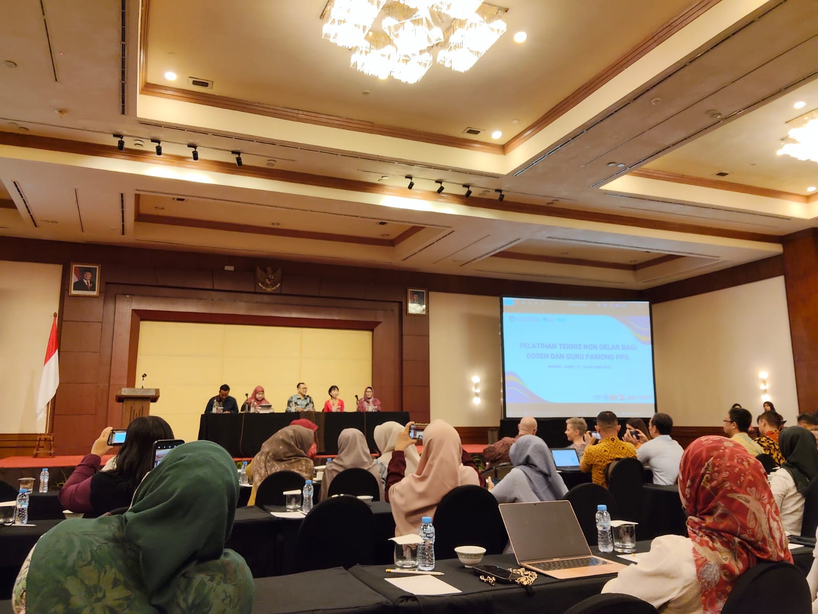Empowering Educators with AI: UPI Represents in National Teacher Development Program